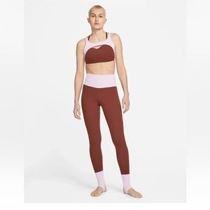 Nike Sz yoga luxe women’s